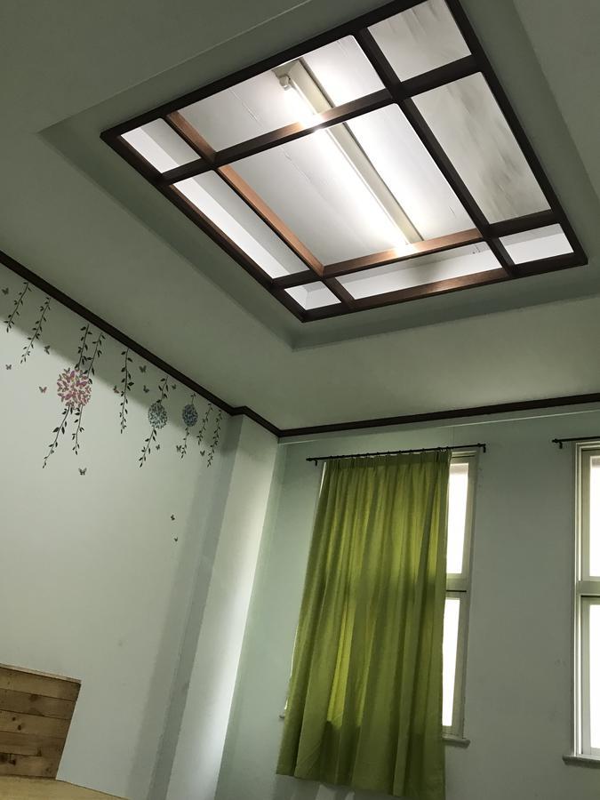 Golden House Apartment Тайнан Екстериор снимка