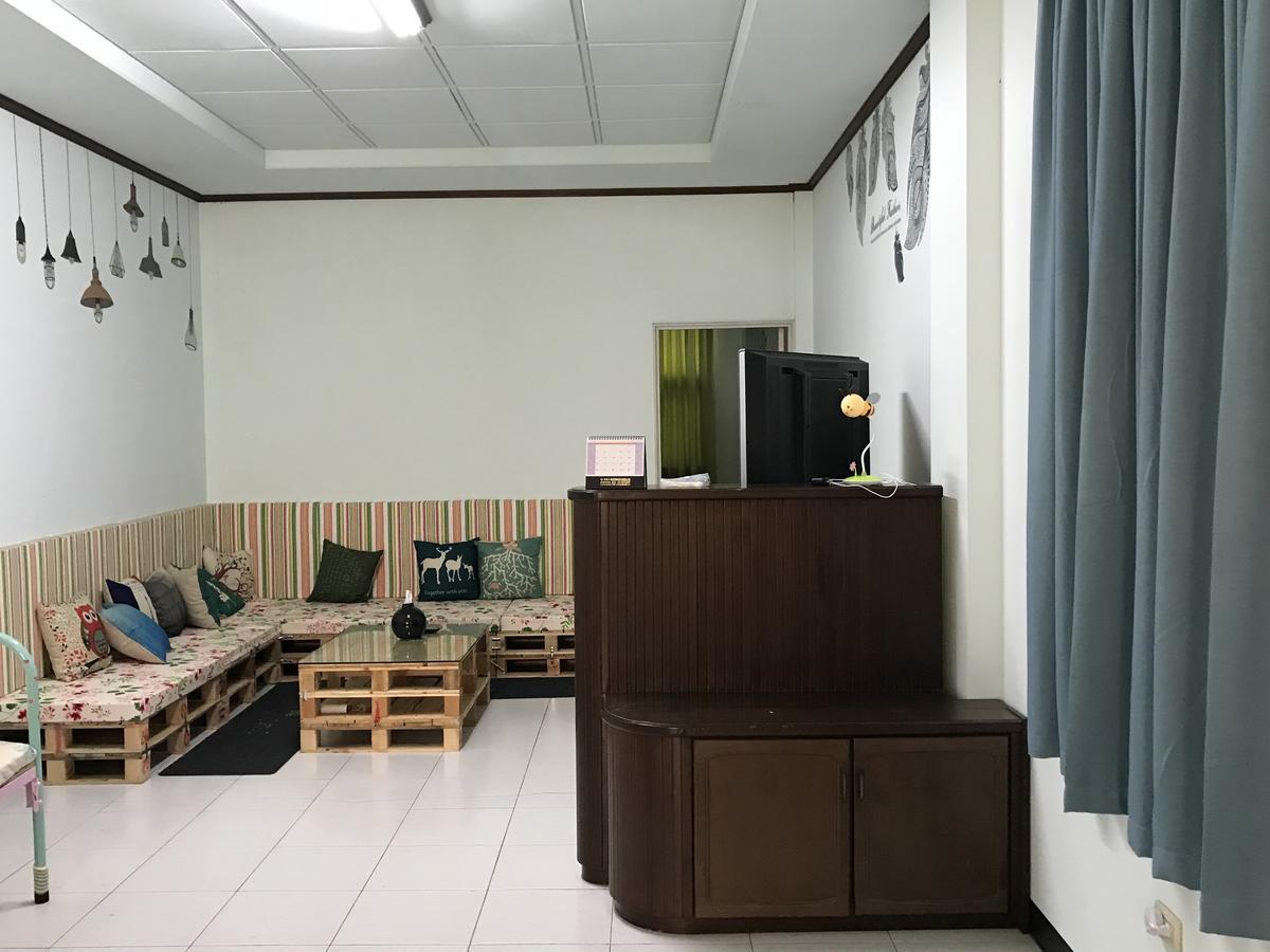 Golden House Apartment Тайнан Екстериор снимка